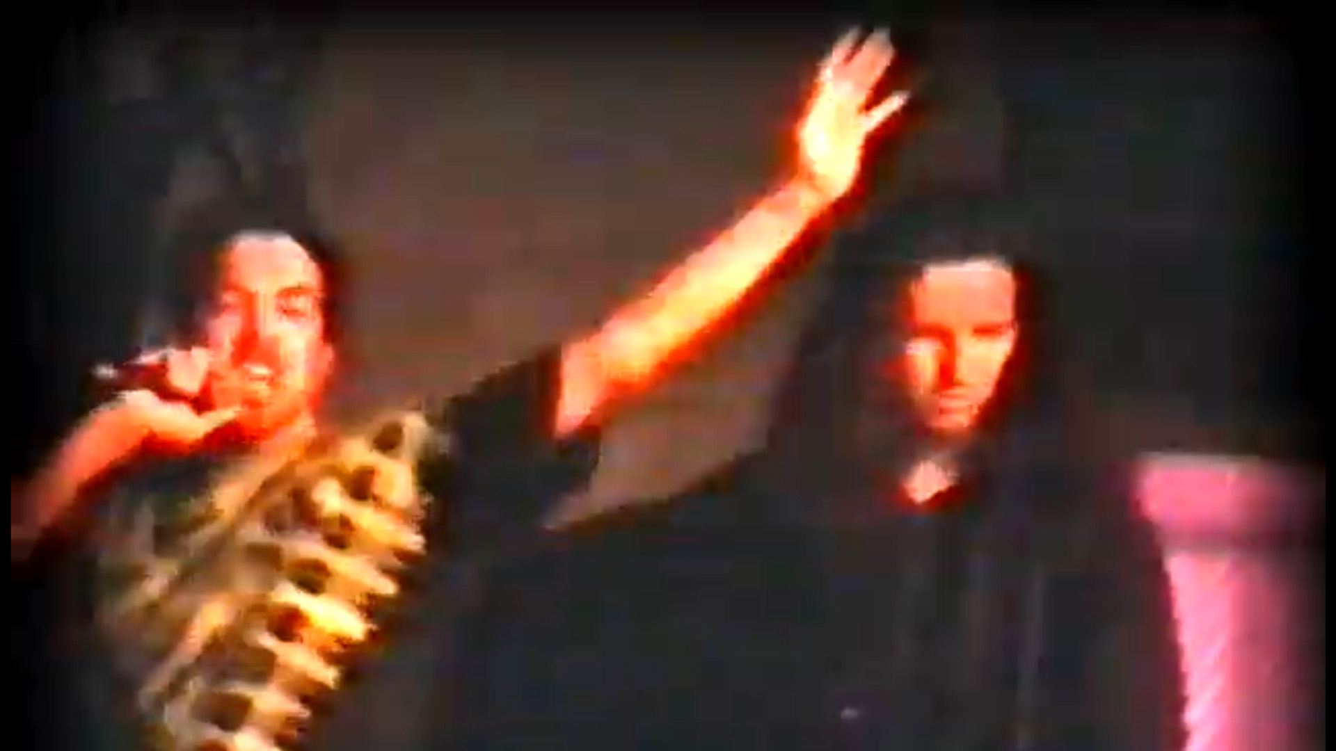 Miniatuurfoto van de videoclip Our Precious Pearls uit 1994
